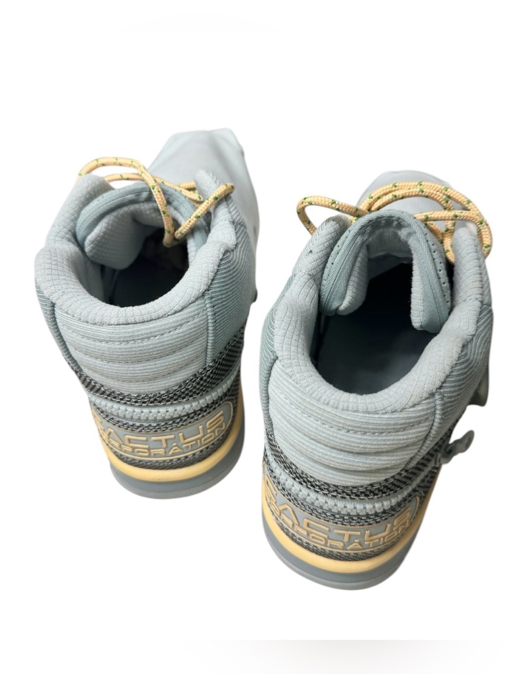 Nike Men's Mint Green and Gold Slip-On Sneaker - Picture 7 of 14